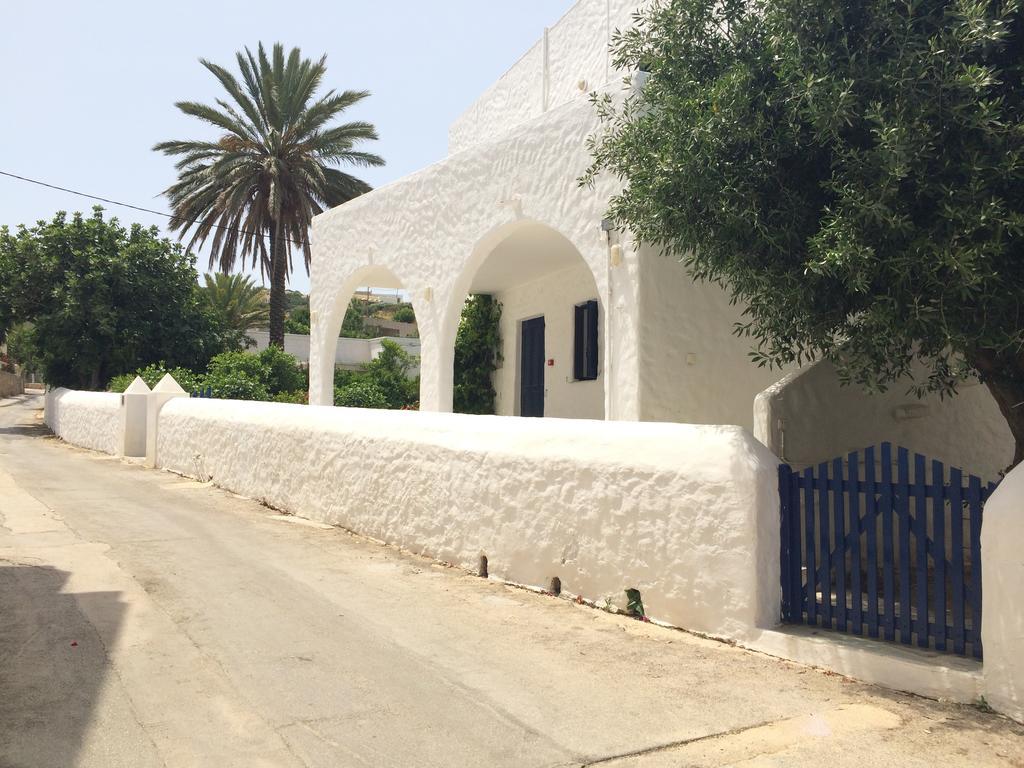 Utopia Hotel Apartments Agia Marina  Dış mekan fotoğraf