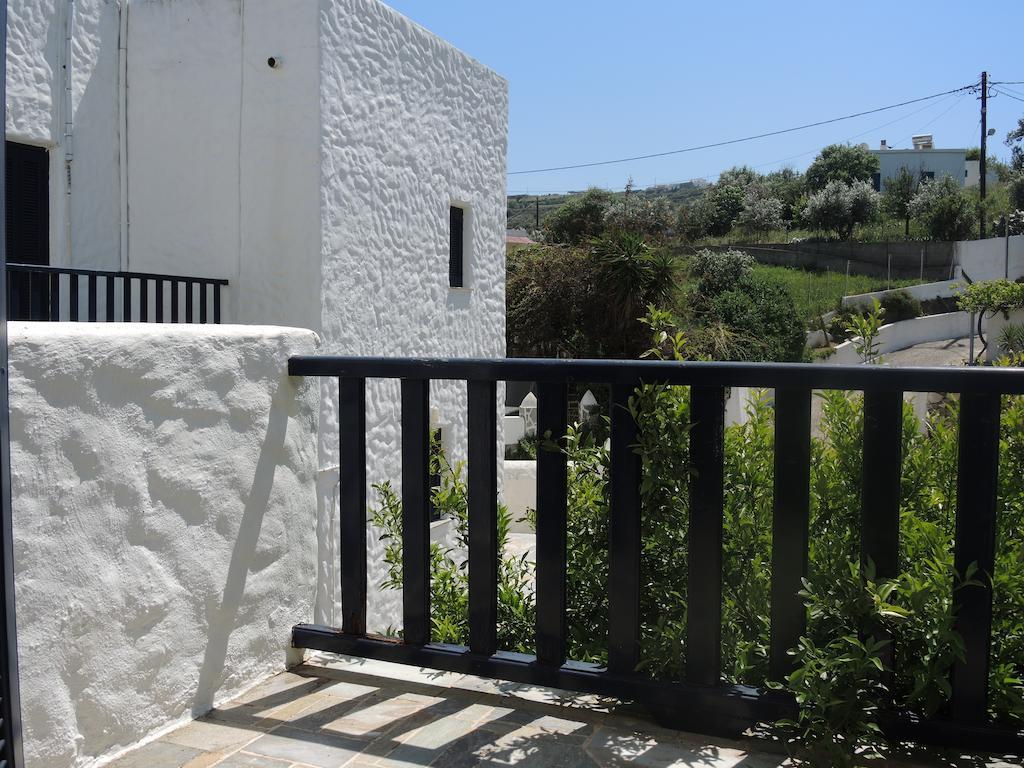 Utopia Hotel Apartments Agia Marina  Dış mekan fotoğraf